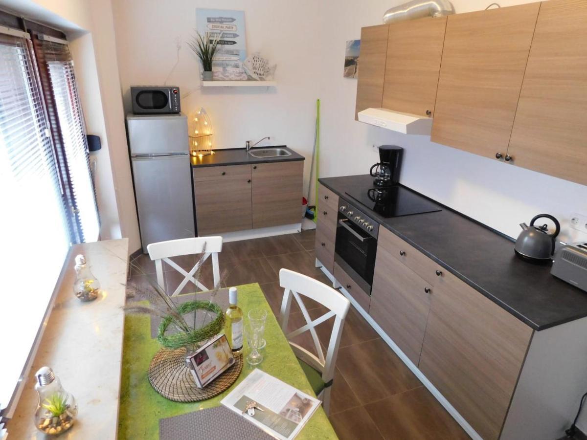 Ferienwohnung Im Erdgeschoss Mit Eingezaeunten Garten Und Terrasse Aurich Luaran gambar
